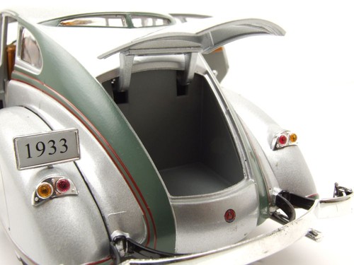 Pierce-Arrow Silver Arrow 1933 modelo de coche plateado 1:18 Signature Models - Imagen 9 de 13