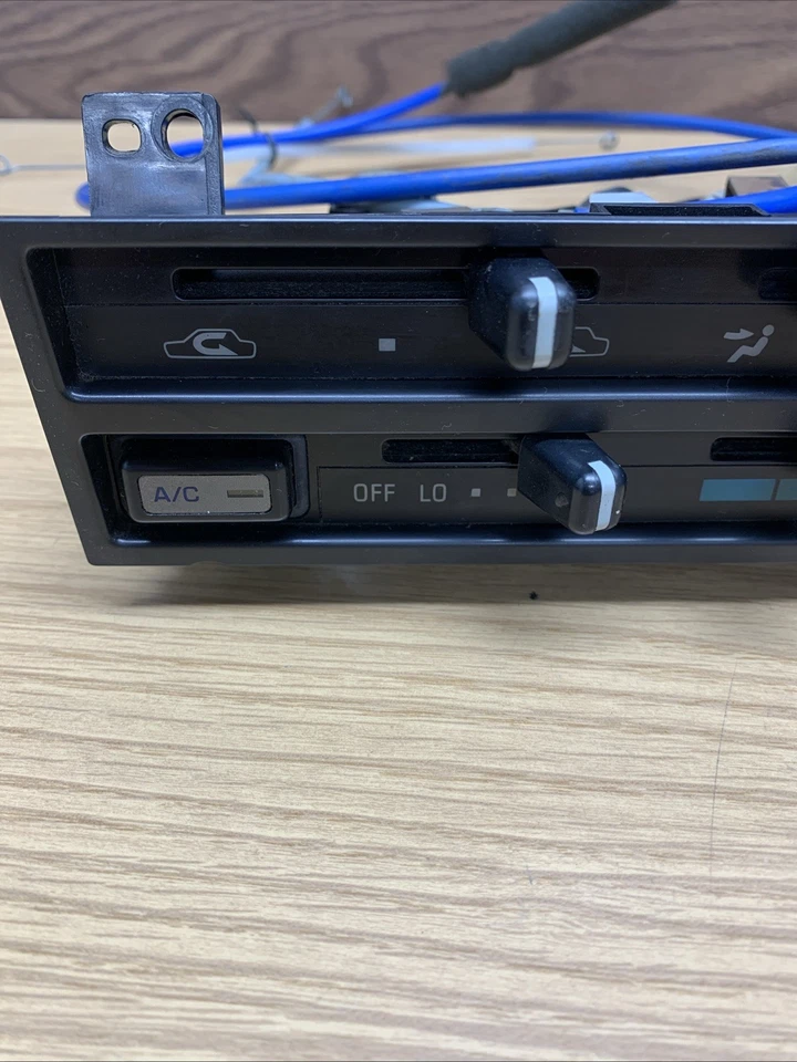 88 89 90 91 92 Toyota Corolla Temperature Climate Control A/C Heater OEM - Image 2 of 4