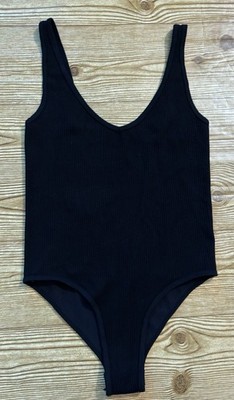 Aura Deep V Neck Bodysuit Ribbed Knit Sleeveless Black  2 Snap Closure Size M/L