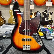 Squier by Fender JBFL Fretless