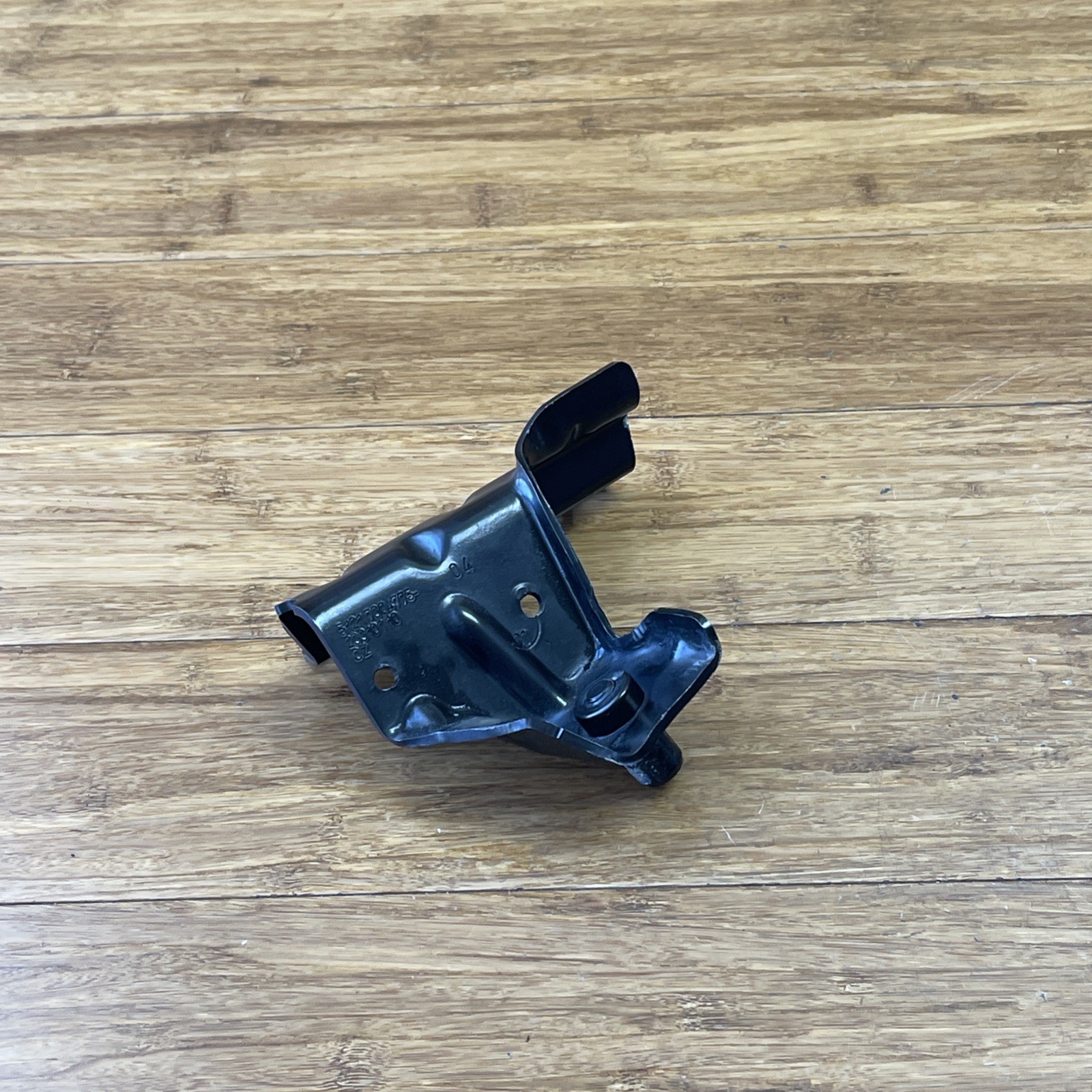 2017-2023 Rolls Royce Dawn RR6 Left Side Door Bracket Support 51217304775 OEM