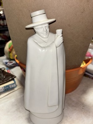 Vintage Sandeman Scotch Wedgwood Figural Man Decanter Bottle Moonstone White 