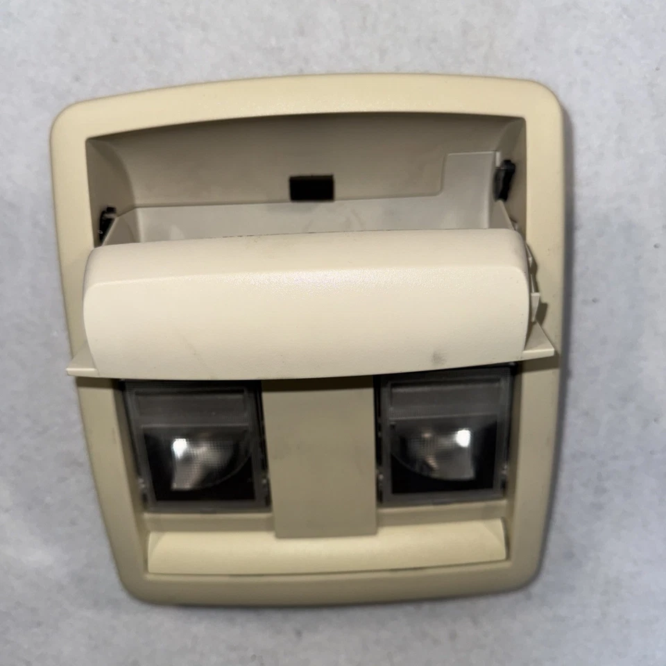 05-10 Chrysler 300 Dodge Charger Magnum Jeep consola superior domo mapa luz Foto 2 de 4