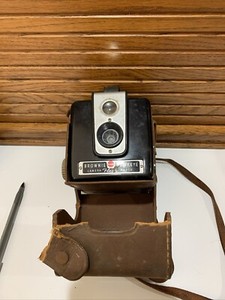 Brownie Hawkeye Camera flash Model nice vintage condition. Great for a display.