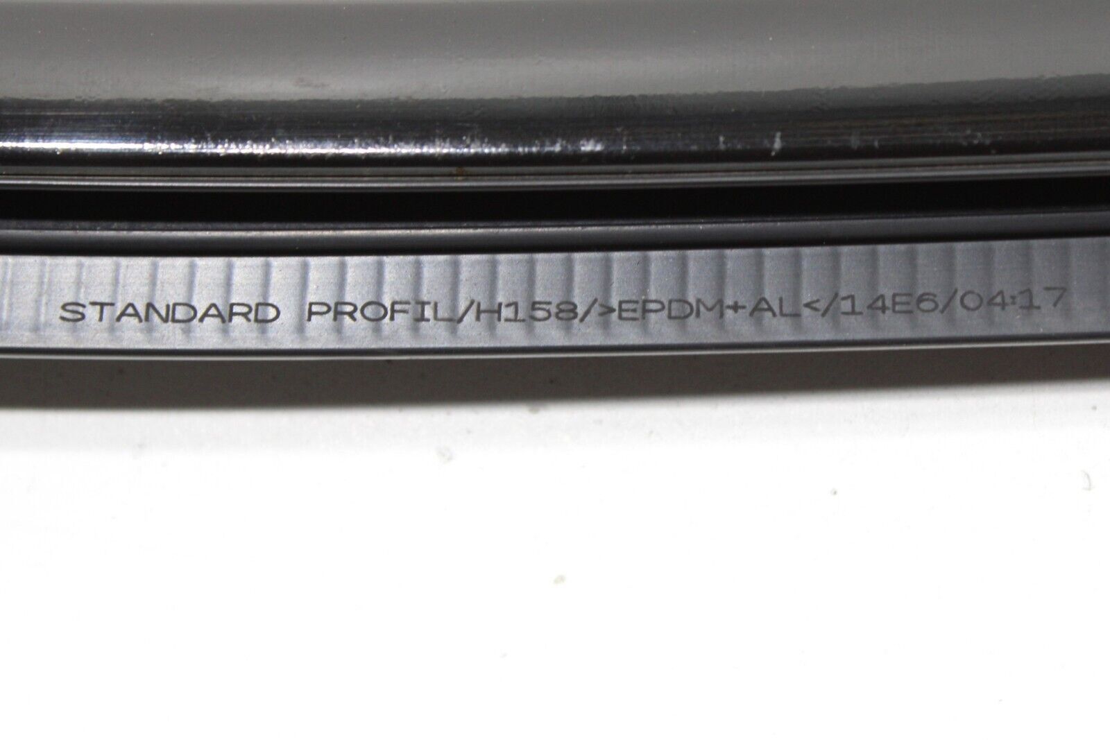 2017-20 MASERATI LEVANTE REAR RIGHT PASSENGER SIDE DOOR WINDOW BELT MOLDING OEM
