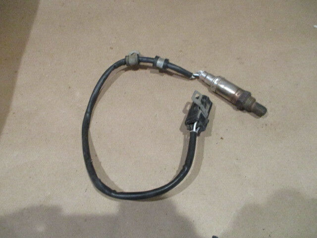 Ferrari 355,456,550 - Front O2-Oxygen Sensor / Lambda Feeler - P/N 169953