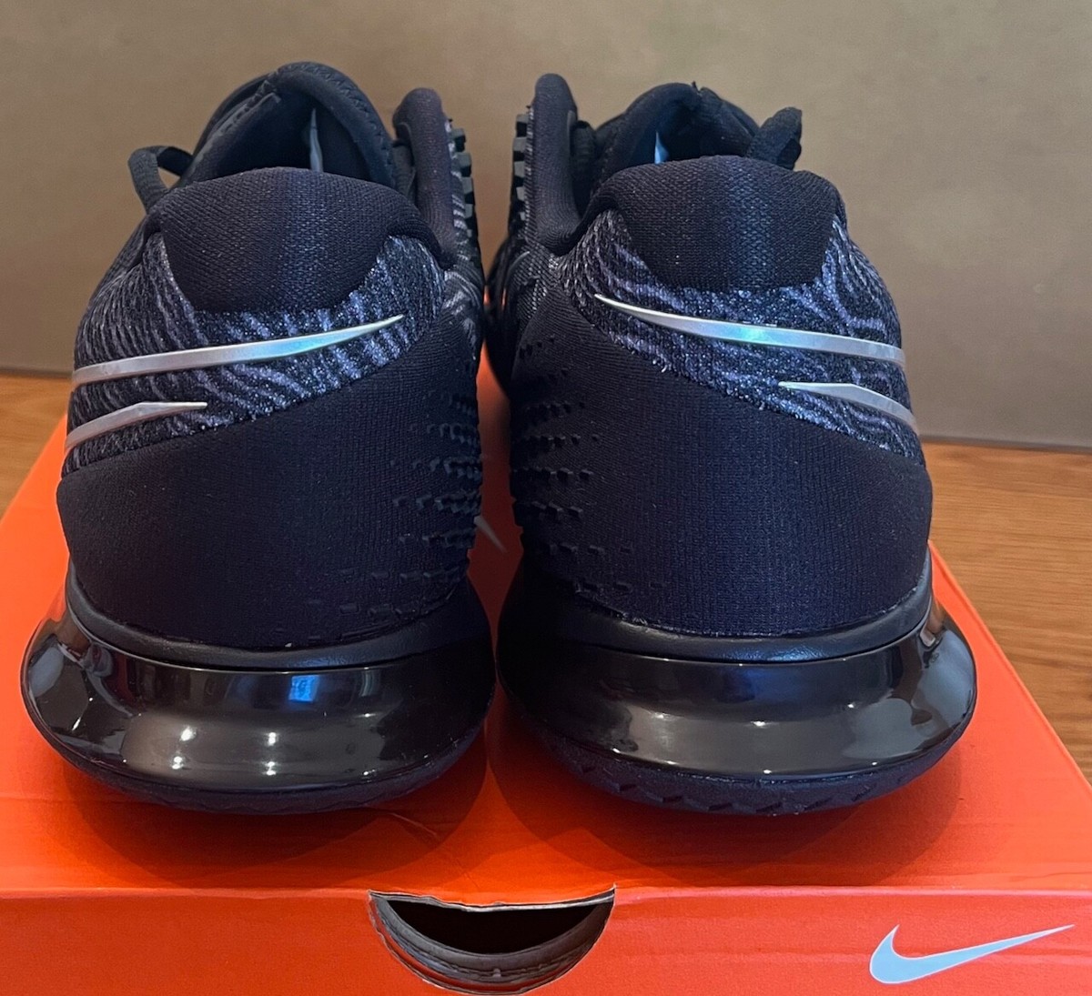 rafael nadal tiger woods shoes
