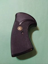 COLT J-FRAME LARGE GRIPS #2 PACHMAYR PRESENTATION GRIPS WITH MEDALLIONS