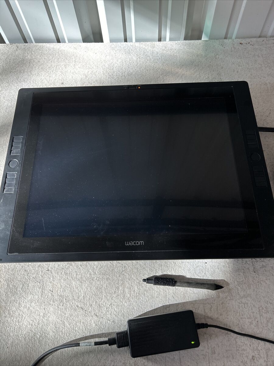 Wacom Cintiq 21UX DTK-2100 Graphics Monitor with Digital Pen Wacom Cintiq 21UX DTK-2100 Graphics Monitor with Digital Pen