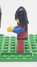 (2) LEGO Minifigure Dragon Knight Castle Kingdoms 7946 Crossbow Archer Quiver