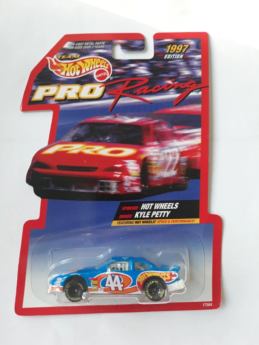 25+ Hot Wheels Diecast Racing Cars Kyle Petty 1997 Vehicle Year