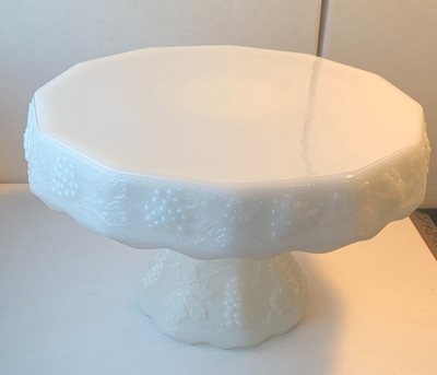 Gorgeous Vintage Anchor Hocking Milk Glass Cake Stand Vintage Collectible
