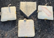 VTG MEDALIST OFFICIAL BASEBALL CANVAS BAG BASES HOME PLATE Heavy Rubber Lot Of 4