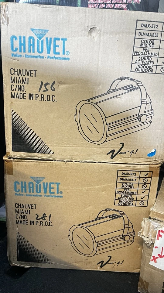 DJ Lighting - Chauvet VUE 4.1 DMX LED Moonflower Light - Includes 25' DMX Cable - Image 3 of 3