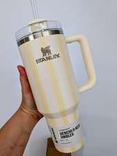 new Stanley Cup Water Bottle Quencher Flowstate Tumbler 40 Oz Cream Picnic Strip