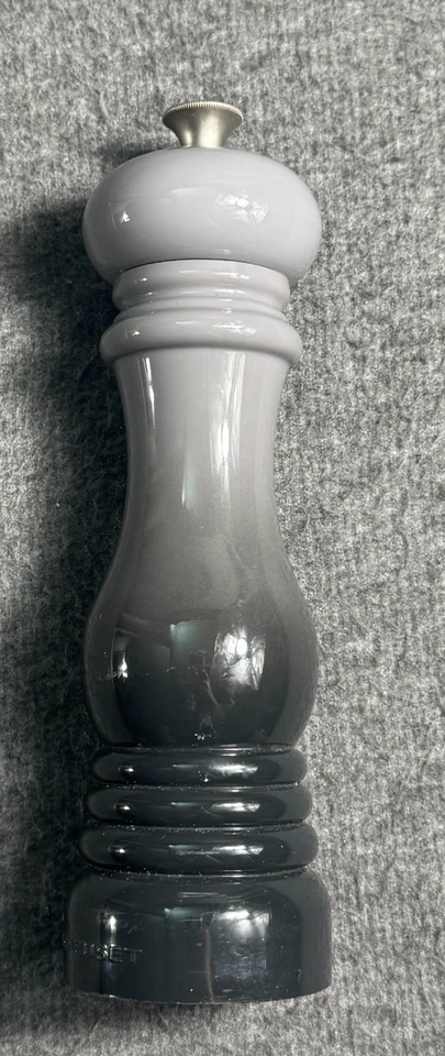 Le Creuset Gray Ombré Pepper Mill 8 inches Tall - Image 2 of 4