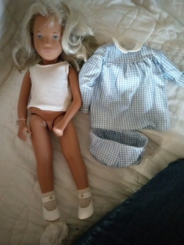 107 Sasha Doll Blonde Blue Gingham Dress UK - Picture 11 of 15
