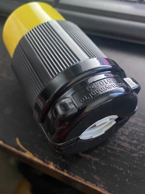 Journeyman-pro  30 Amp, 125/250 Volt, NEMA L14-30R, 3P, 4W, Locking Plug Connect