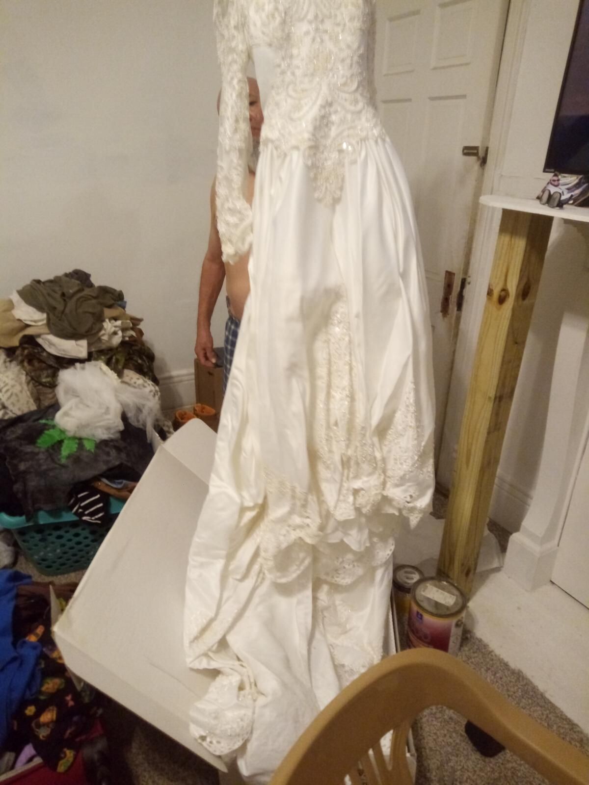 Picture 2 of 5