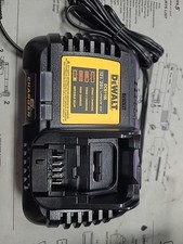 Dewalt GENUINE DCB1104 20V Battery Charger BRAND NEW