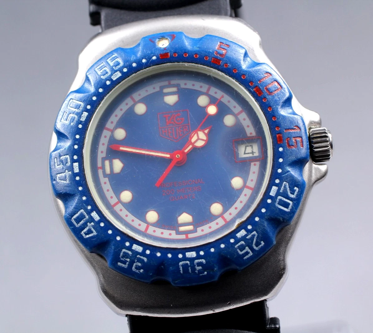 TAG Heuer Formula 1 Men 200 m (20 ATM) Water Resistance