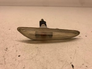 BMW 3 Touring E46 Kotflügelblinker vorne rechts 2.00 Diesel 2001 30591142