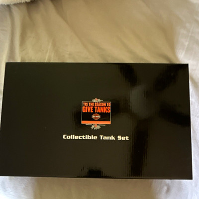 Harley-Davidson Collectible Tank Set Display Case w/ 5 Tanks, Hooks, Sheet