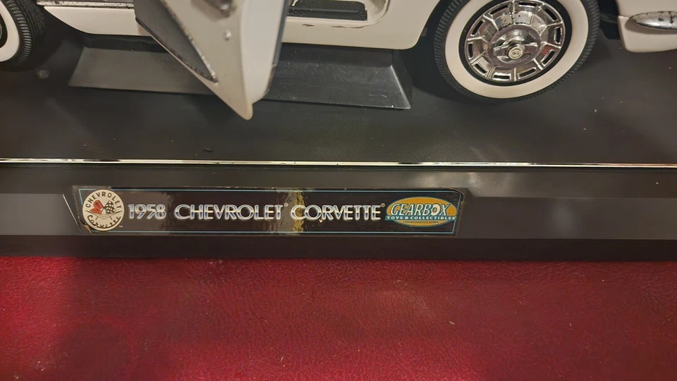 Gearbox Toys 1958 Chevrolet Corvette  - Image 3 of 3