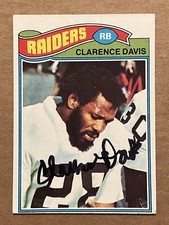 CLARENCE DAVIS (USC HOF) Signed 1977 Topps #234 OAKLAND RAIDERS Autograph Auto