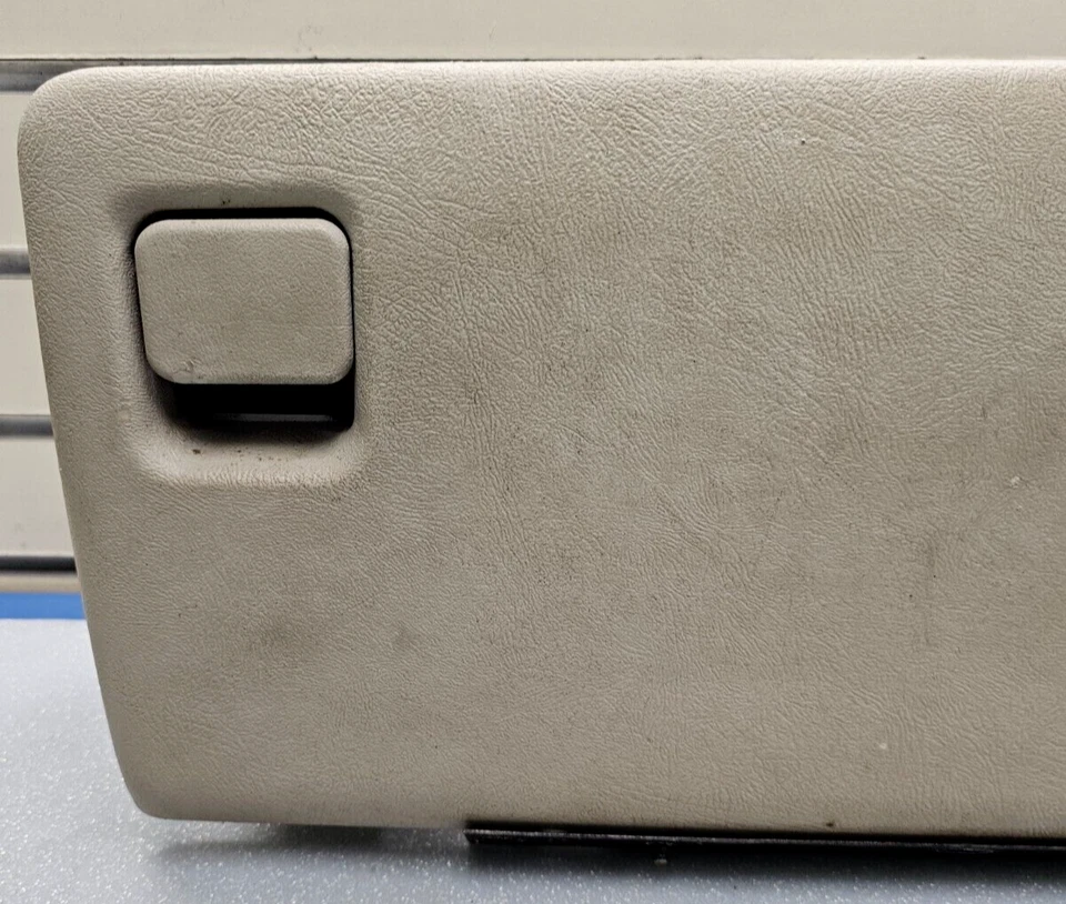 🔥99-06 SILVERADO SIERRA приборной панели перчаточный ящик отсек для хранения двери в сборе желтовато-коричневый G3 - Изображение 4 из 4