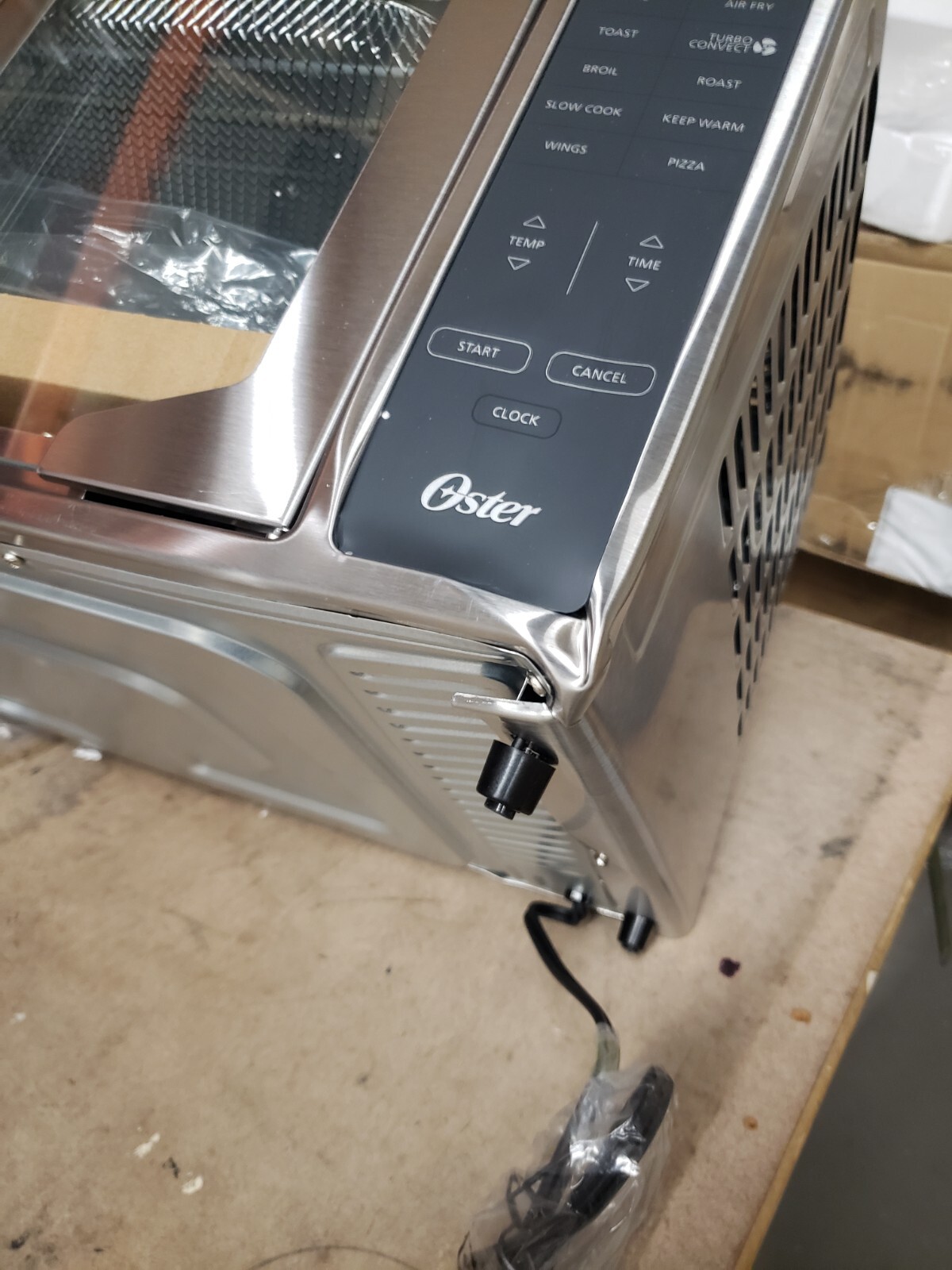 Oster TSSTTVFDDAF035 1700W French Door Air Fry Convection Toaster Oven