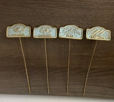 VTG Vegetable Garden Markers Tags Lettuce Cabbage Carrots Peas Metal Mexico NOS