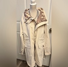 Liv Outdoor Size Large Wind & Water Resistant Jacket New With Tags