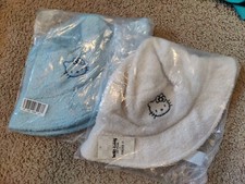BNIP F21 Women's Hello Kitty Faux Shearling Bucket Hat LT BLUE OS in package