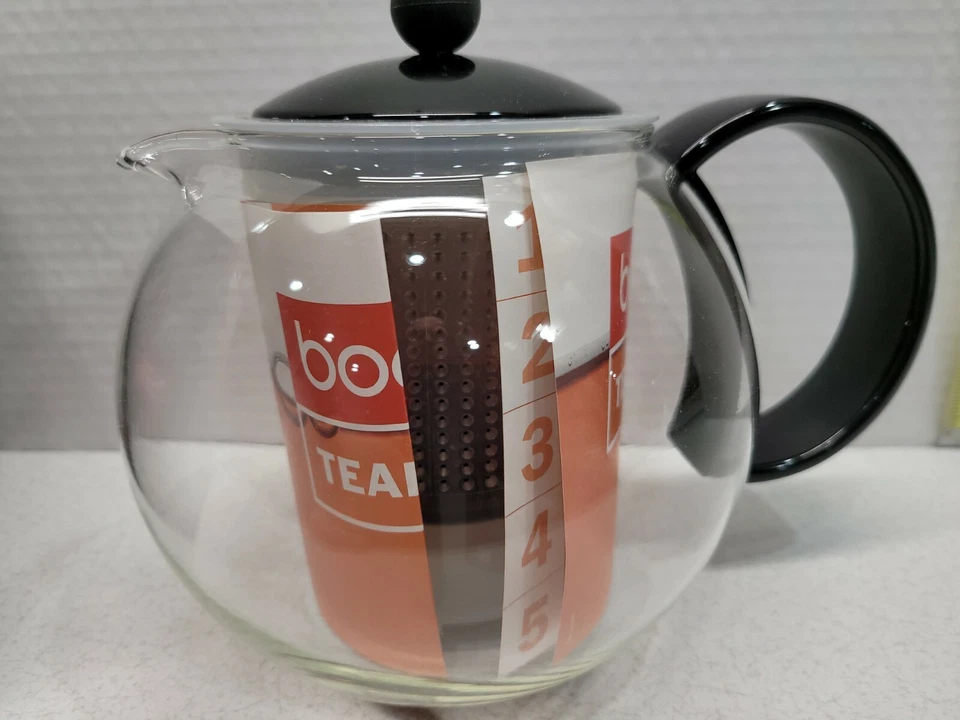 Bodum Assam Teapot Teapress Glass 6" Tall Black Lid New in Box  - Image 3 of 4