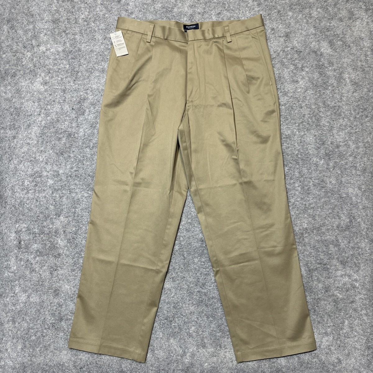 New Dockers Signature Khaki Pleated D3 Classic Fit Dress Pants Men's 36x29  Tan