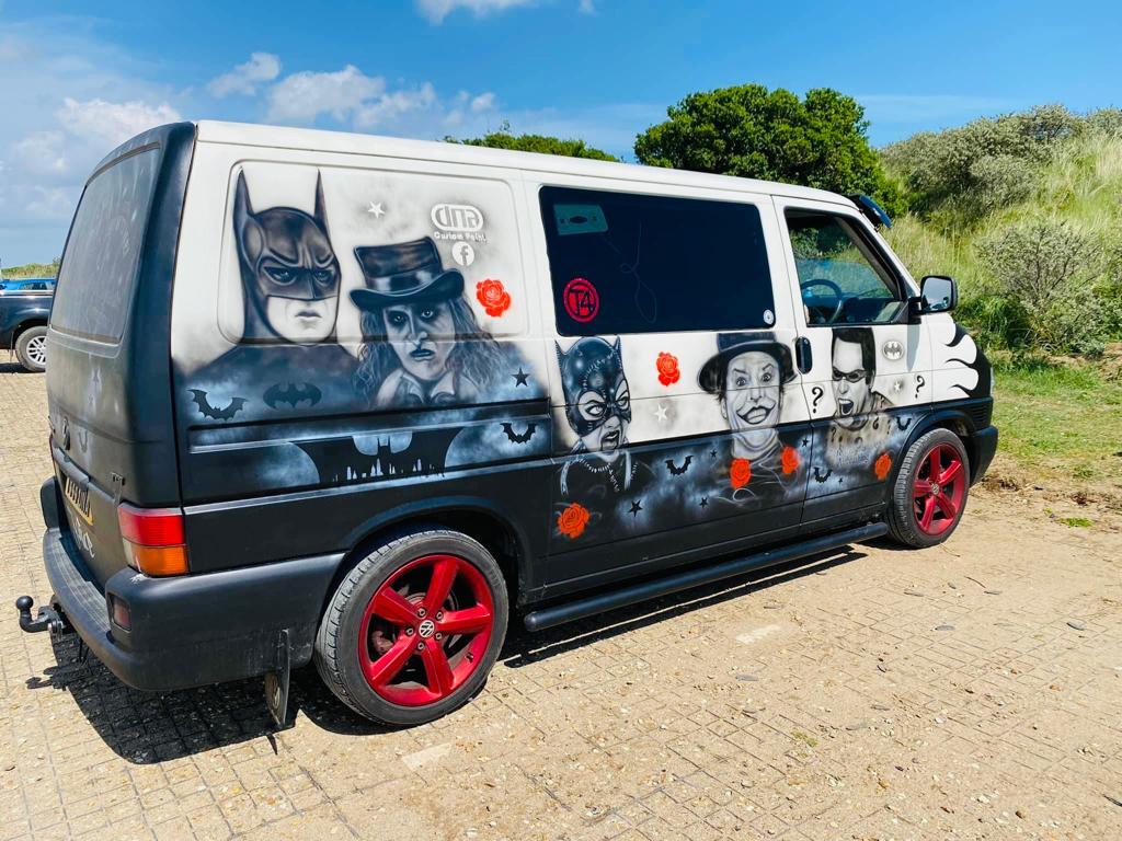 Image 1 - 2003 VW T4 TRANSPORTER 2.5 TDI CAMPER / DAY VAN CUSTOM AIRBRUSHED TIM BURTON