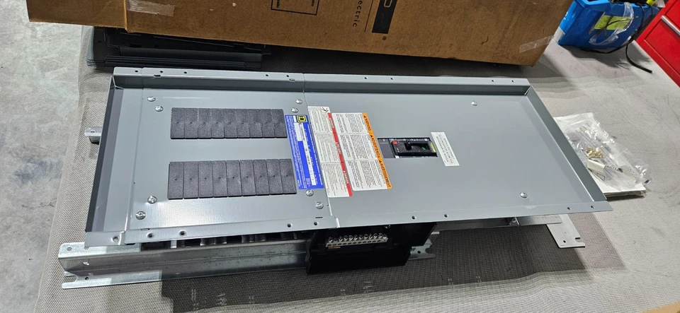 NEW NQ18L1C Panelboard NQ Breaker HDM36100 100A NQMB2HJ 18 space 120/240V - Image 3 of 4