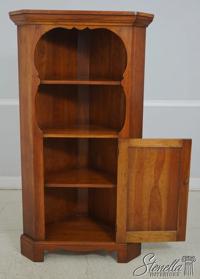 L64835EC: STICKLEY Panel Elevado Puerta Esquina Abierta Gabinete Foto 3 de 4