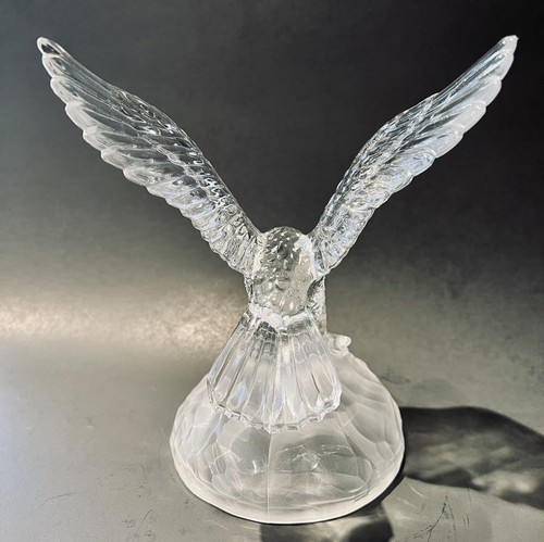 Cristal d'Arques Crystal Clear Art Glass Eagle Statue Frosted Base - Picture 3 of 10