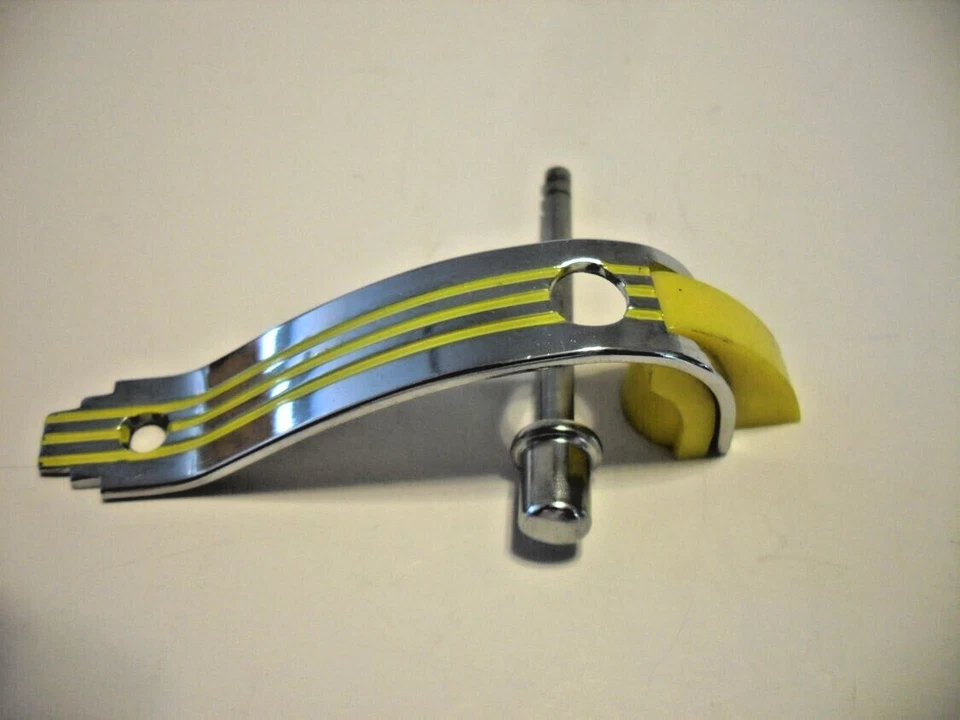 De Colección Nos Cromo Puerta de Gabinete Pestillo Tirar Líneas Amarillas Amerock E08760 Foto 2 de 4