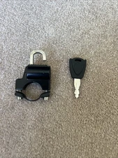 UNIVERSAL MOTORCYCLE HELMET LOCK FOR 1 INCH HANDLEBAR WITH ONE KEY