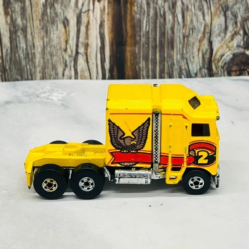 Hot Wheels Vintage 1982 Semi Truck Cab Die Cast Thunder Roller Blackwall Yellow
