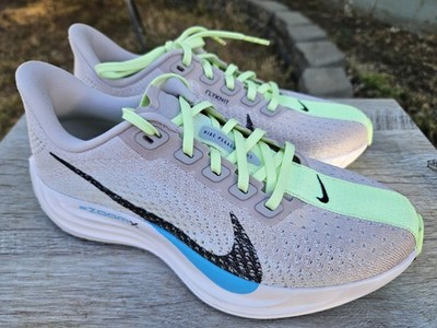 Nike Air Pegasus Plus WMNS Size 5 Platinum Tint And Barely Volt