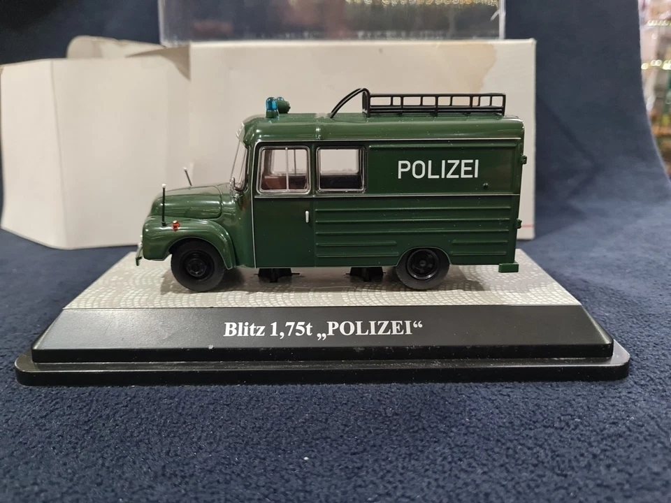 PREMIUM CLASSIXXS 11603 OPEL BLITZ 1,75T POLIZEI SCALA 1:43 EDIZIONE LIMITATA - Immagine 3 di 4