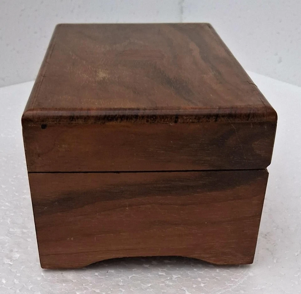 Musikdose Holz, 4 Melodien , Spieluhr, SW 52-er Thorens, Mel: "Santa Lucia" u.a. - Bild 4 von 4