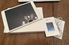 APPLE IPAD MINI 2- 32GB A1490 RETINA, WIFI, CELLULAR Verizon 7.9" charging block