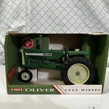 1996 Ertl 1/16 OLIVER 1555 Diesel Diecast Metal Collector Tractor Michigan FFA