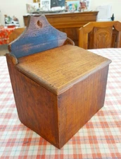Saliera porta sale in legno vintage