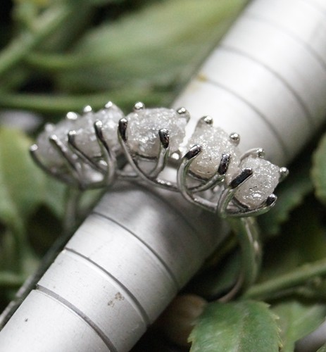 3.89 tcw Natural White/Gray rough diamond ring, 5 925 silver ring - Picture 4 of 7